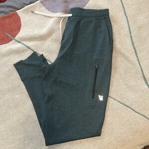 Men’s small Sunday performance joggers